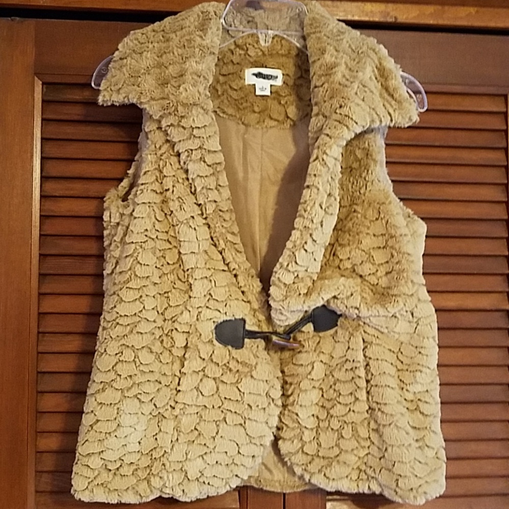 NWOT Cato vest